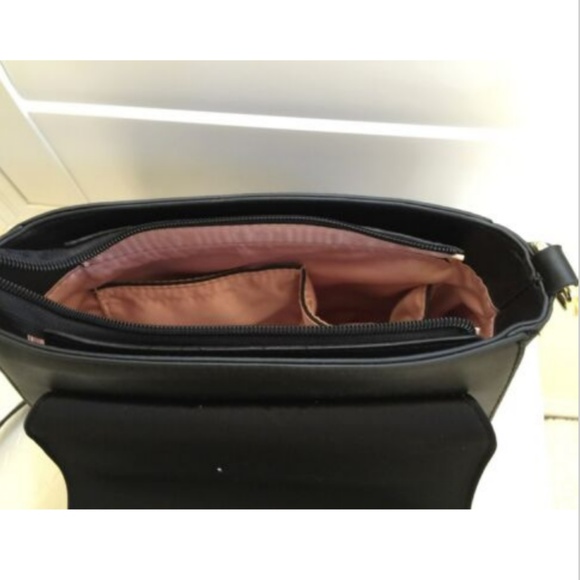 LIONEL Handbag Purse Faux Leather BLACK Gold - Picture 7 of 7